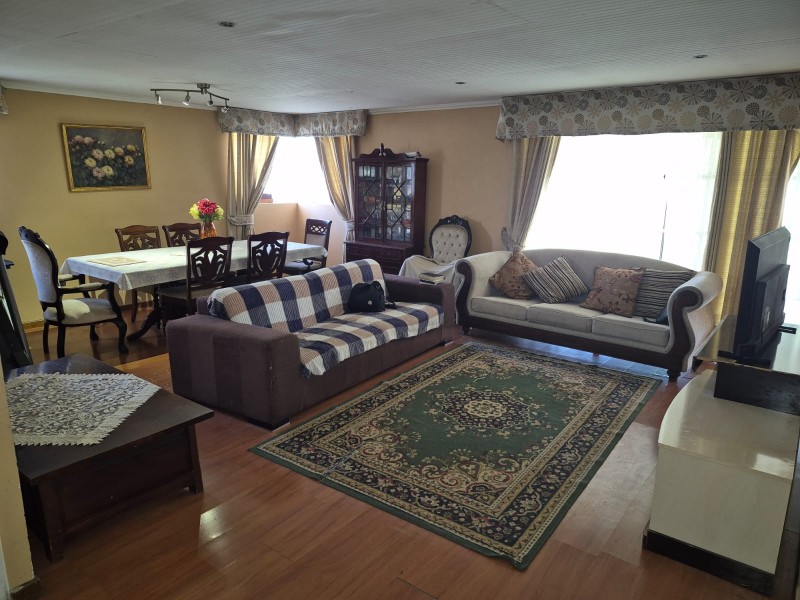 Vive y Emprende: Casa Con Local en Rinconada
