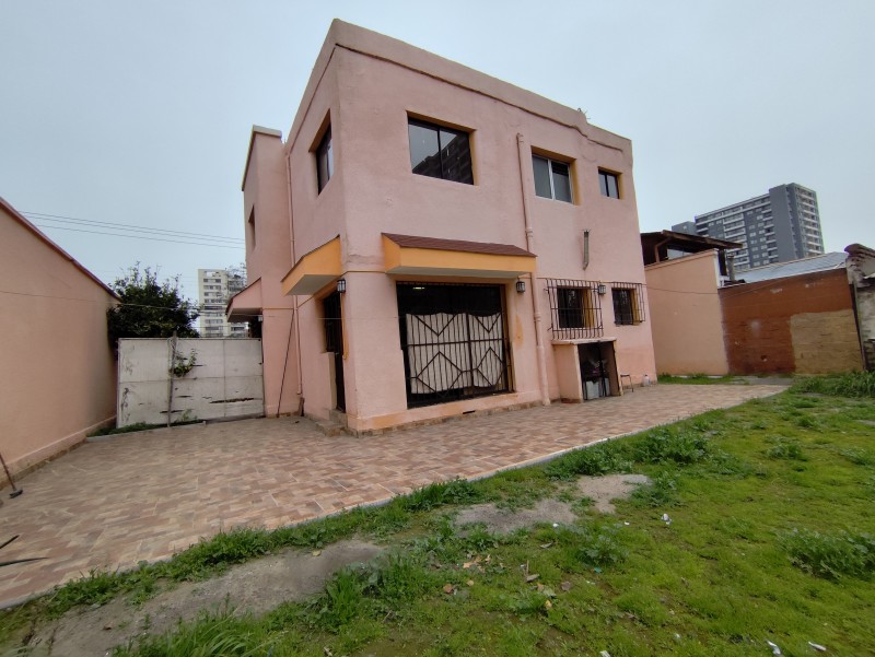 ¡gran Oportunidad en San Miguel! Casa Con Terreno Amplio