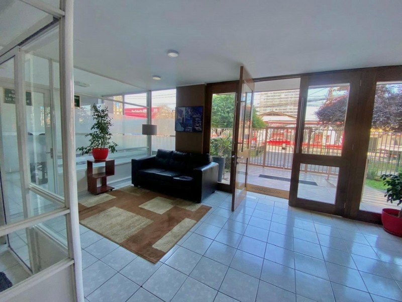 Vende Amplio Dpto 2D,2B, Av Lo Ovalle, San Miguel