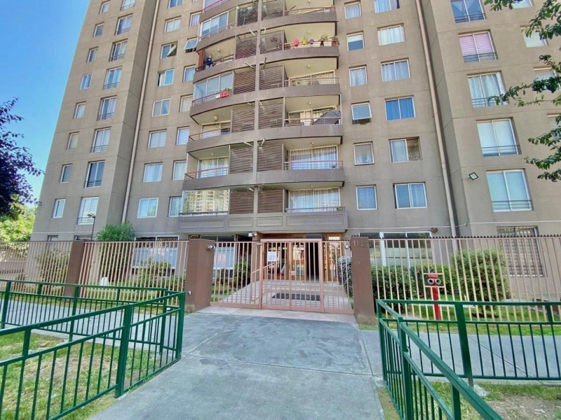 Vende Amplio Dpto 2D,2B, Av Lo Ovalle, San Miguel