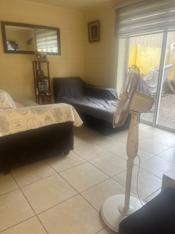 Vende Acogedora Casa de 2 Pisos en Centro de Lampa. 3D+2B