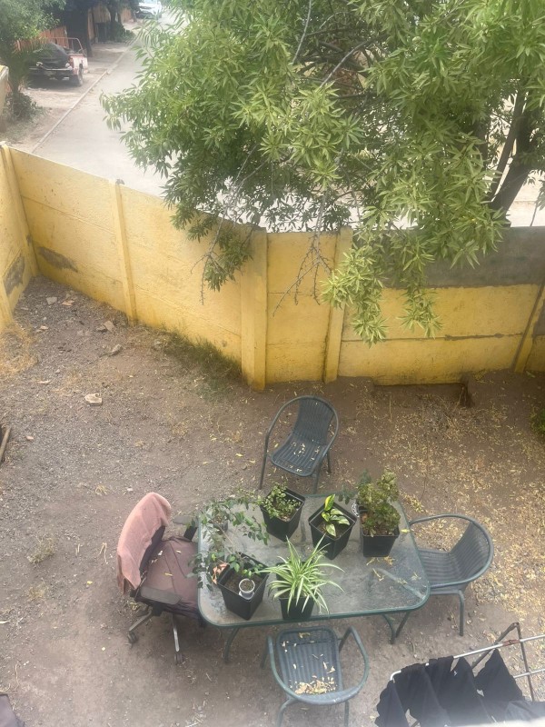 Vende Acogedora Casa de 2 Pisos en Centro de Lampa. 3D+2B