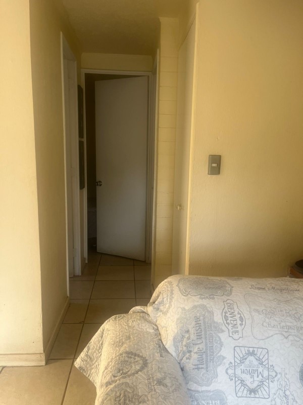 Vende Acogedora Casa de 2 Pisos en Centro de Lampa. 3D+2B