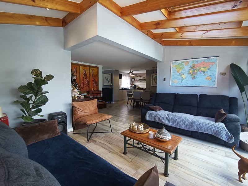 Se Vende Casa, 4H, 3B, 2E, Condominio Altos, Viña del Mar