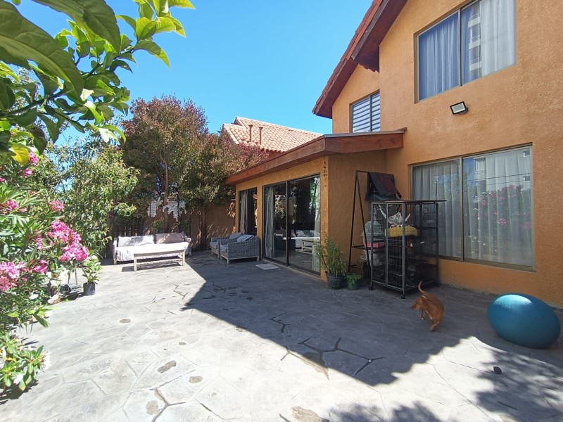 Se Vende Casa, 4H, 3B, 2E, Condominio Altos, Viña del Mar