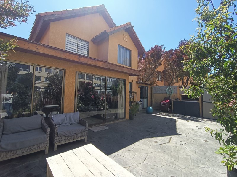 Se Vende Casa, 4H, 3B, 2E, Condominio Altos, Viña del Mar