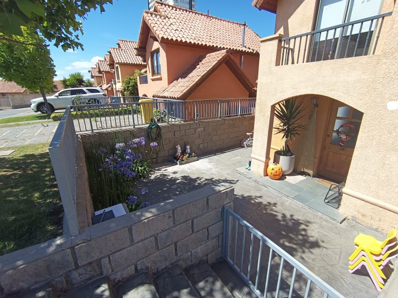 Se Vende Casa, 4H, 3B, 2E, Condominio Altos, Viña del Mar