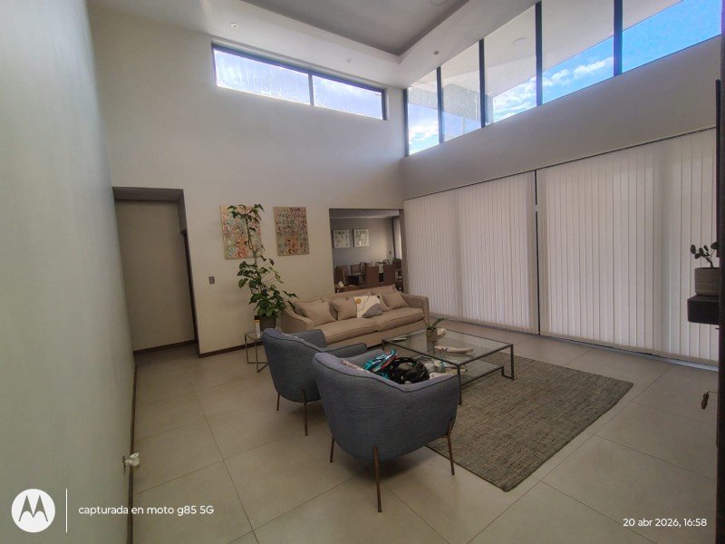 Casa de Lujo en Linares