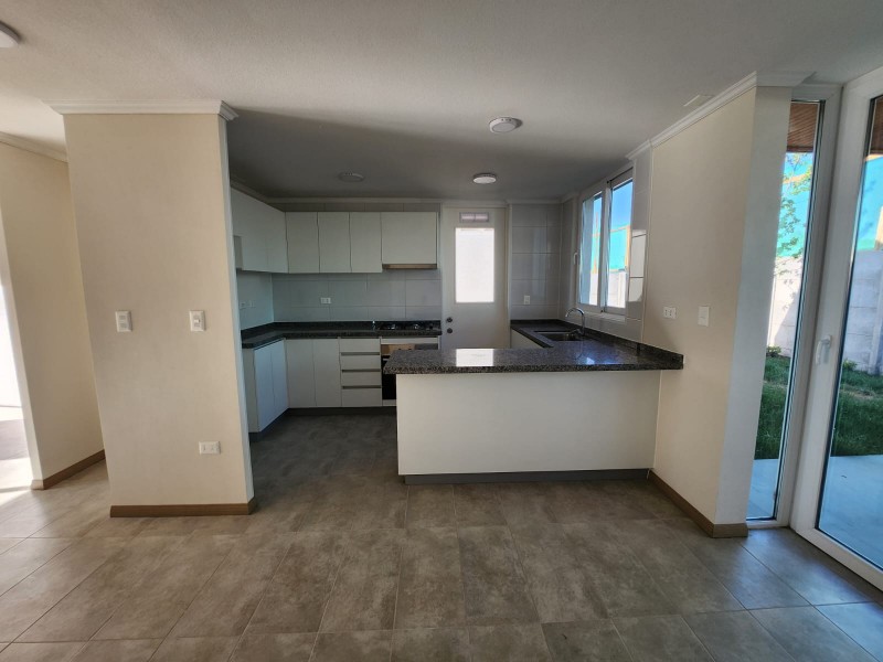 Se Arrienda Casa en Condominio la Foresta en Talagante
