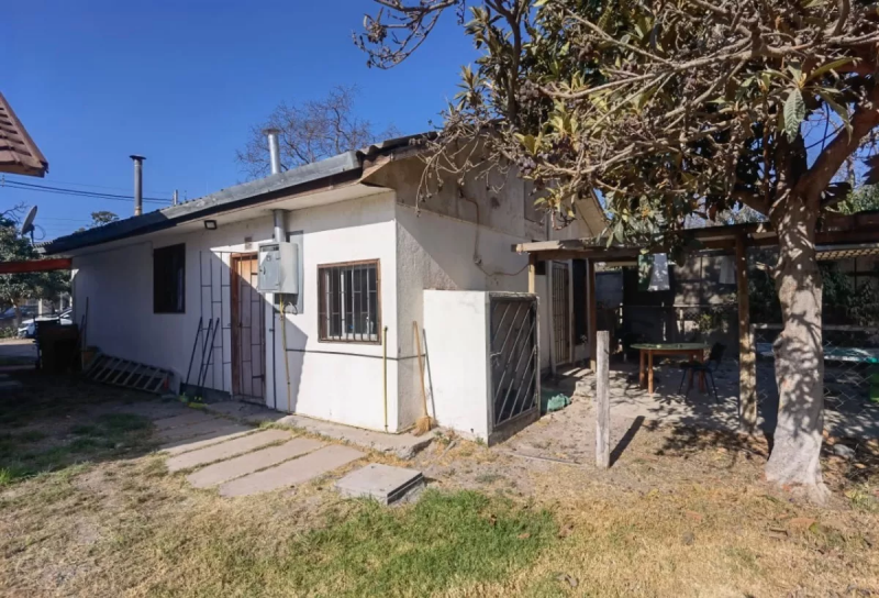 Se Vende Propiedad Comercial Centro de Comuna Isla de Maipo