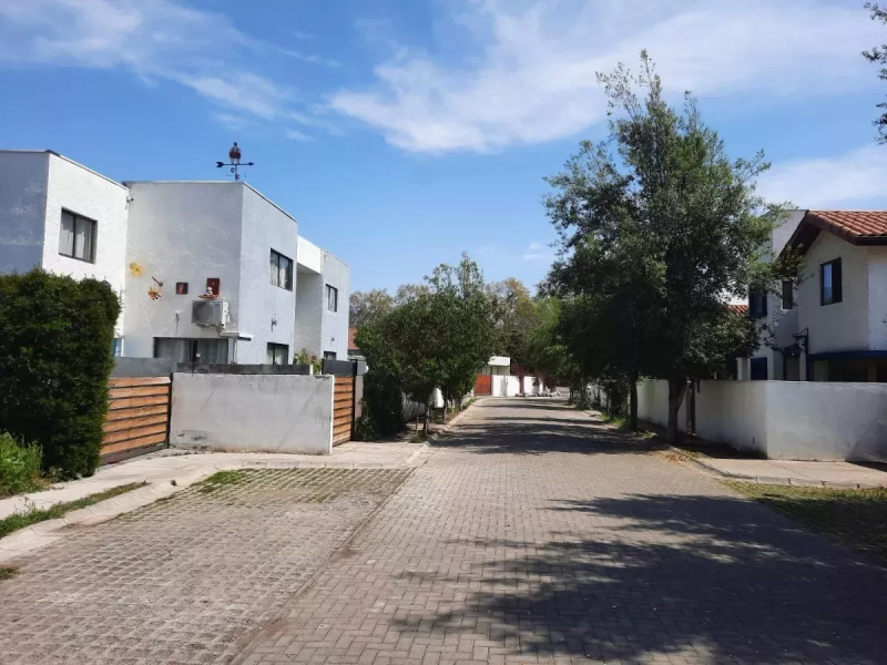 Vendo Casa en Condominio Consolidado, Comuna Isla de Maipo