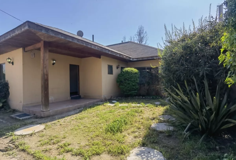Propiedad Con Casa, Sector Central Comuna Isla de Maipo