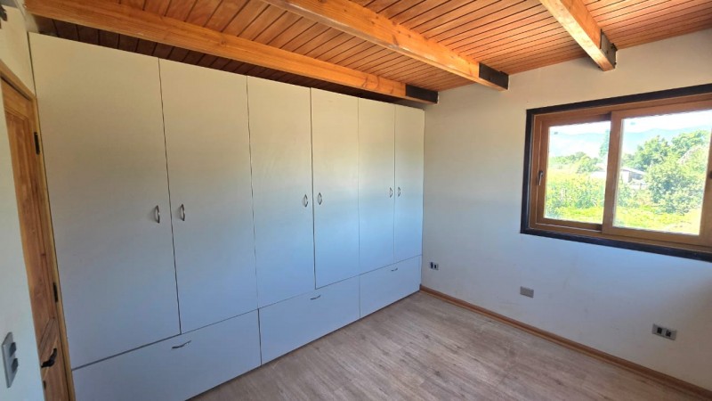 Amplia Casa en Venta en Av. Principal en Isla de Maipo