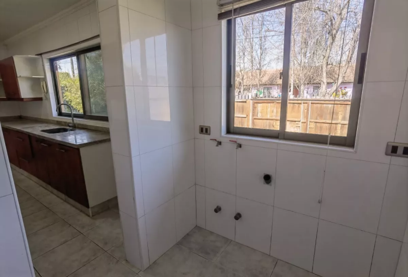 Propiedad Con Casa, Sector Central Comuna Isla de Maipo