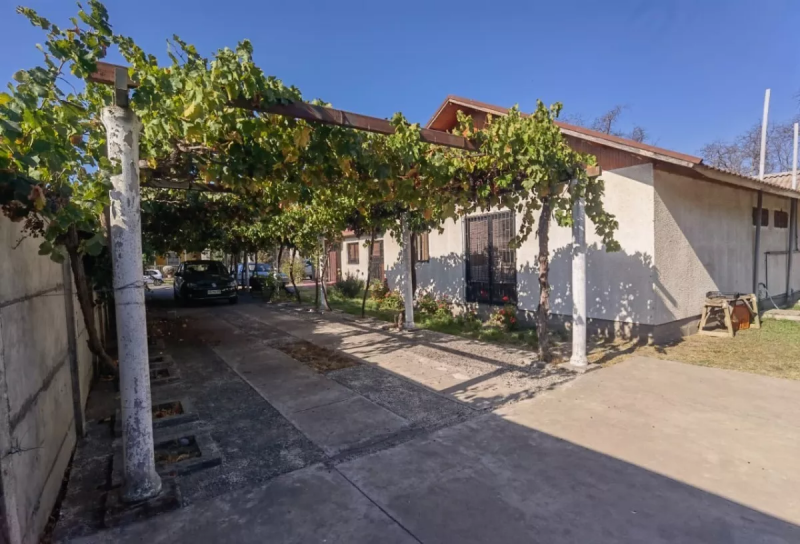 Se Vende Propiedad Comercial Centro de Comuna Isla de Maipo