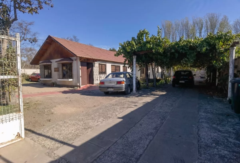 Se Vende Propiedad Comercial Centro de Comuna Isla de Maipo