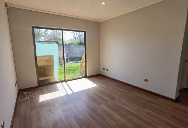Propiedad Con Casa, Sector Central Comuna Isla de Maipo