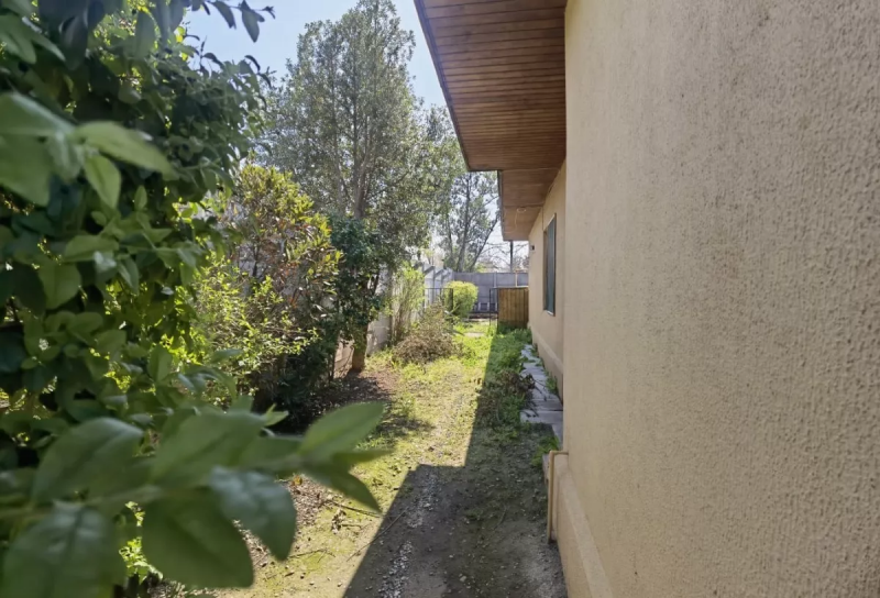 Propiedad Con Casa, Sector Central Comuna Isla de Maipo
