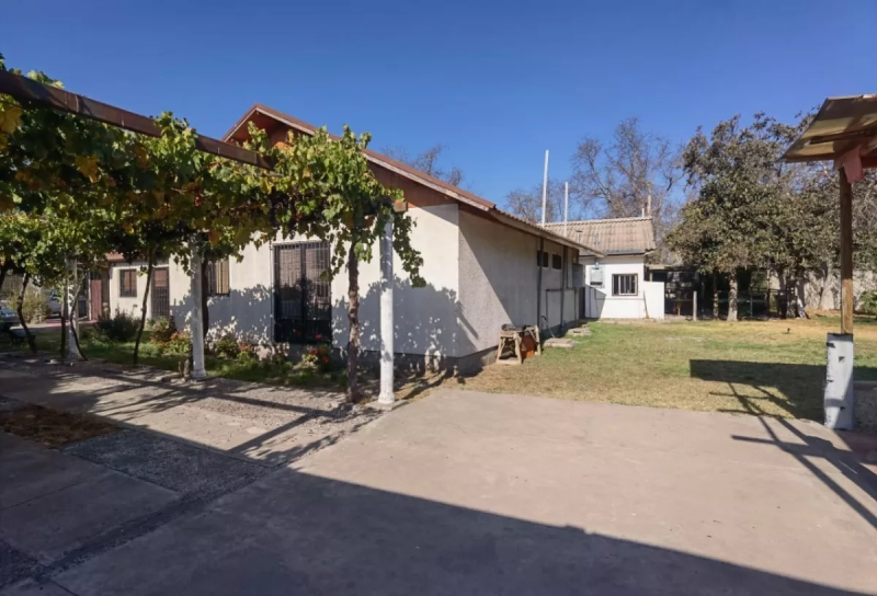 Se Vende Propiedad Comercial Centro de Comuna Isla de Maipo