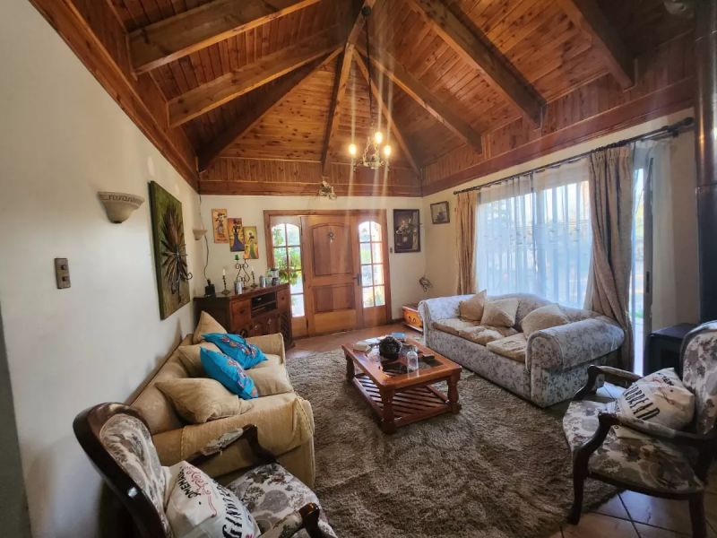 Se Vende Parcela de 6277 M2 Con Casa, Bodegas y Galpón Tagte