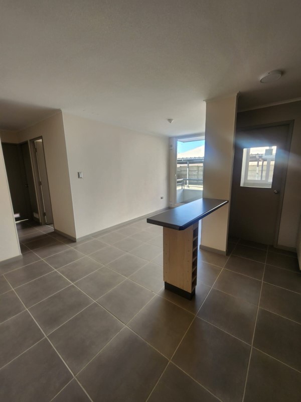 Arrienda Departamento Nuevo en Condominio Central Lantaño