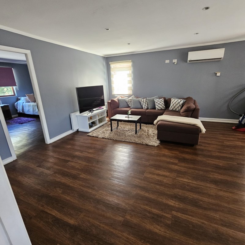 Vendemos Casa de 2 Pisos Estilo Mediterraneo
