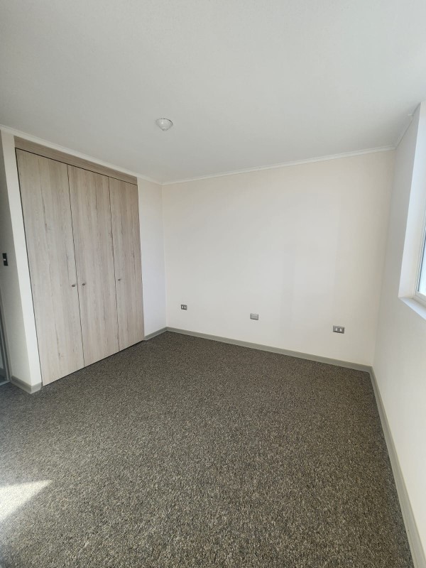 Arrienda Departamento Nuevo en Condominio Central Lantaño