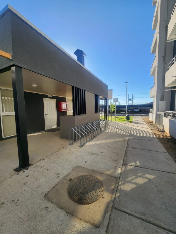 Arrienda Departamento Nuevo en Condominio Central Lantaño