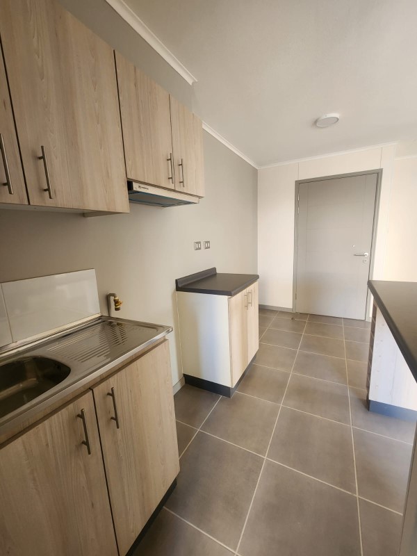 Arrienda Departamento Nuevo en Condominio Central Lantaño