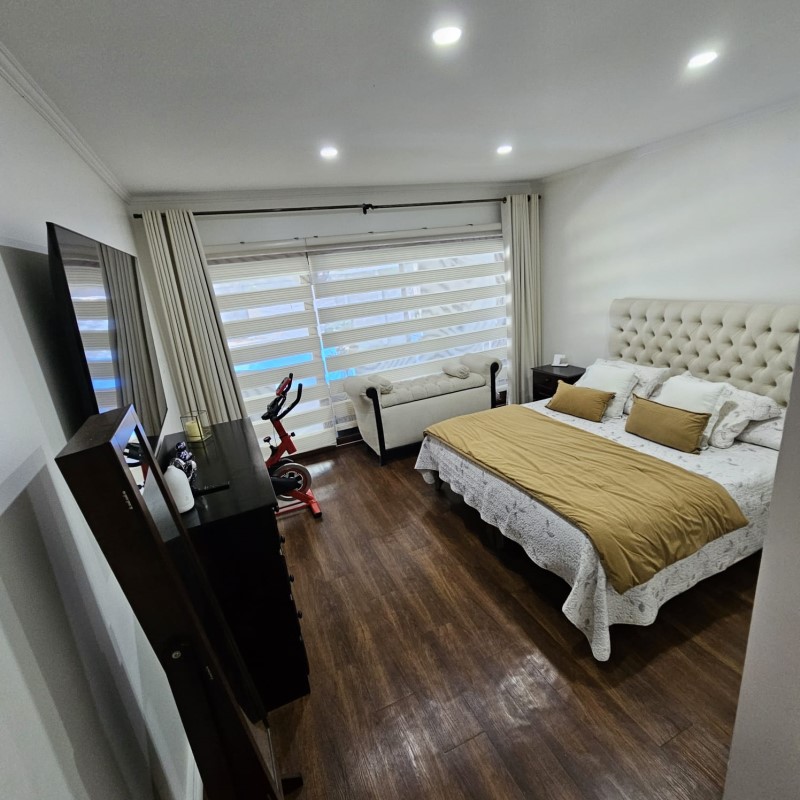 Vendemos Casa de 2 Pisos Estilo Mediterraneo