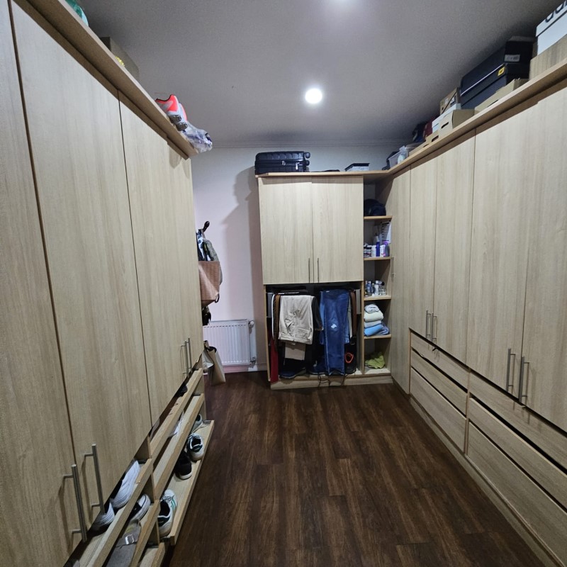 Vendemos Casa de 2 Pisos Estilo Mediterraneo