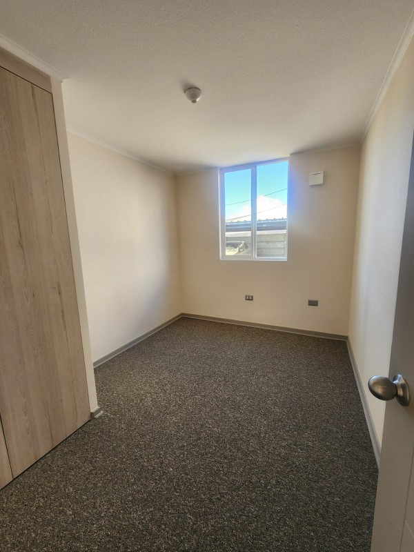 Arrienda Departamento Nuevo en Condominio Central Lantaño