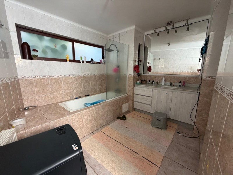 Venta Amplia Casa en Quilamapu, Cerca de Colegio Alemán