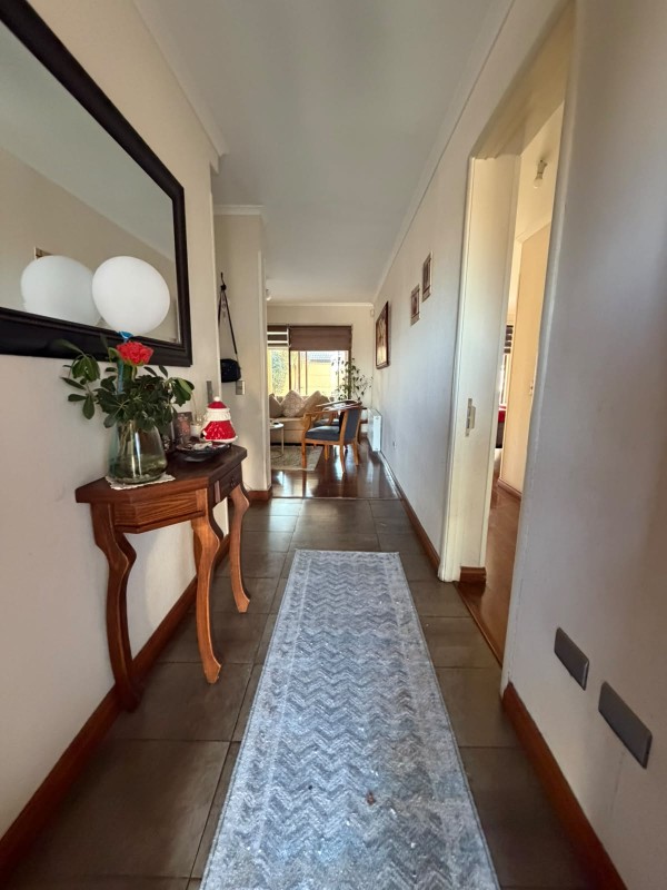 Casa en Venta en Barrio los Maderos Con Piscina y Quincho
