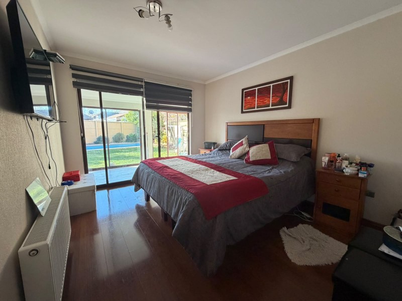 Casa en Venta en Barrio los Maderos Con Piscina y Quincho
