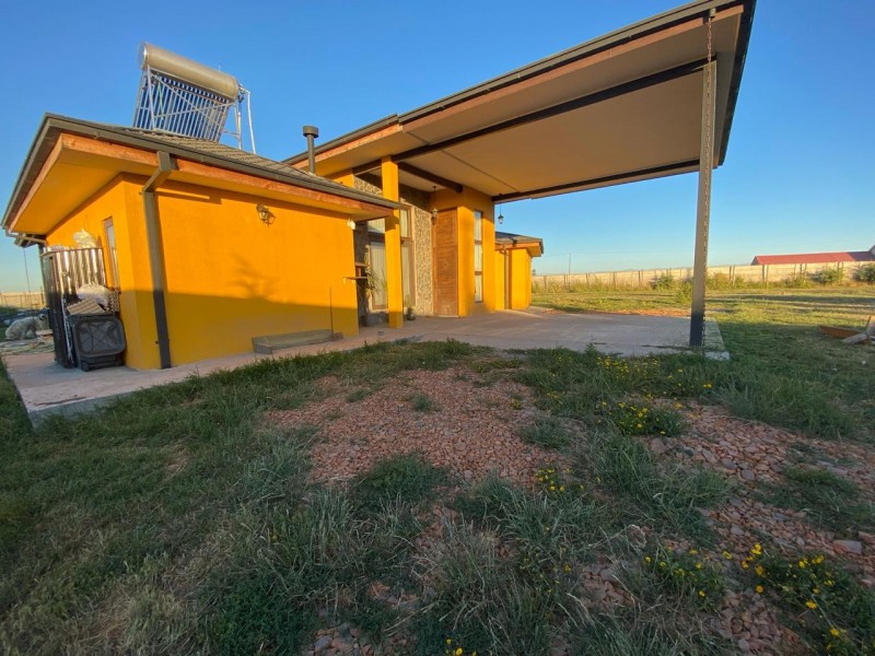Vende Casa en Loteo Laurel de Oro, Camino A Coihueco 7,5Km