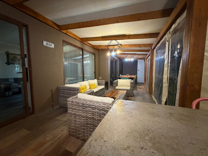 Venta Casa 5 Dormitorios en Quilamapu Con Piscina y Quincho