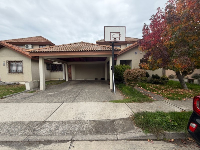 Fotografía de 1. Se Vende Casa Con Piscina y Quincho en Quilamapu