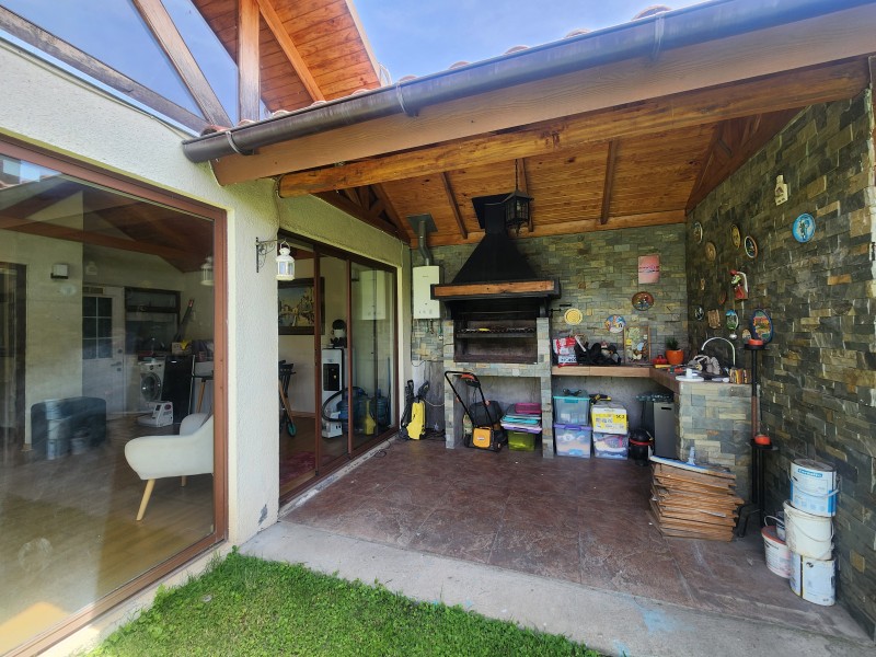 Venta Casa 4 Dormitorios Con Piscina Barrio el Corralero