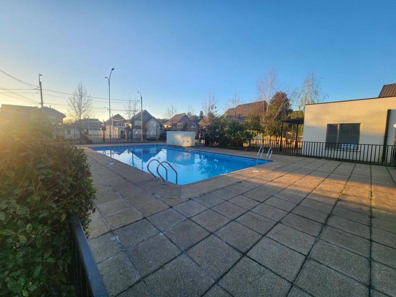 Se Vende Casa Ampliada en Condominio Nueva Toledo