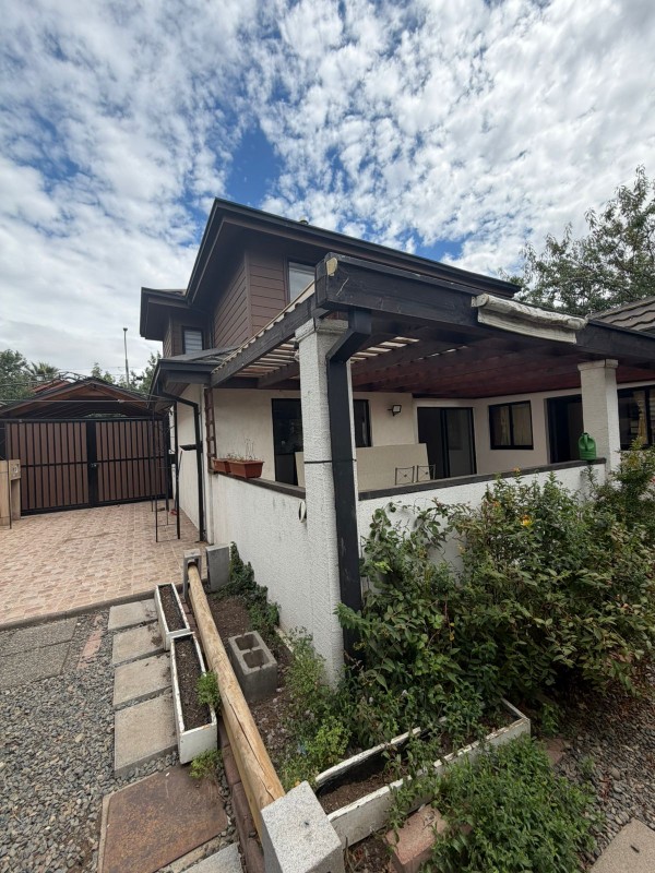 Vendemos Casa Remodelada en Villa Barcelona