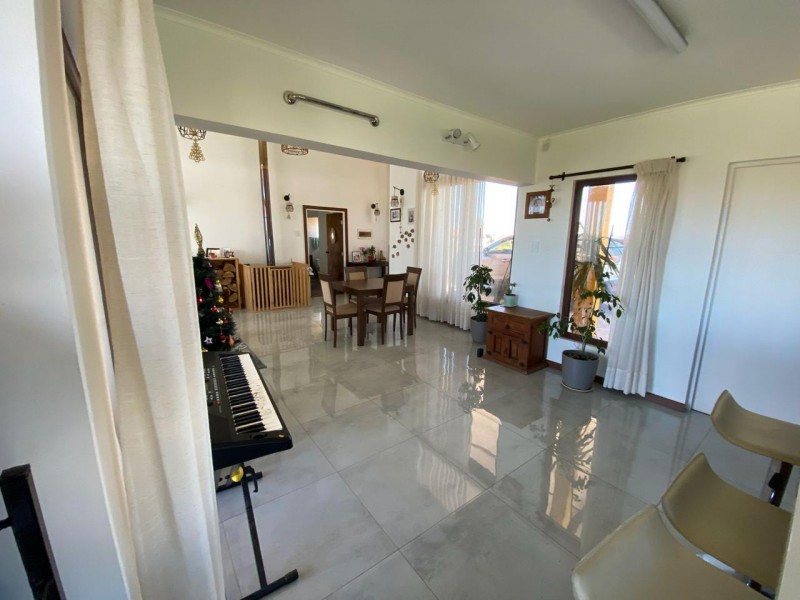 Vende Casa en Loteo Laurel de Oro, Camino A Coihueco 7,5Km