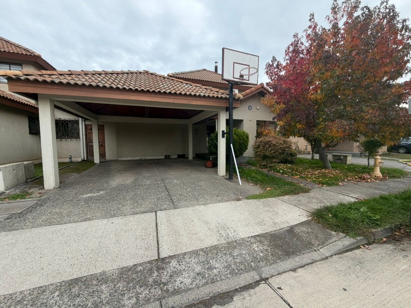 1. Se Vende Casa Con Piscina y Quincho en Quilamapu