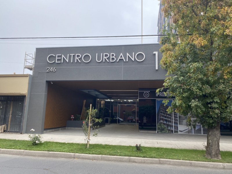 Arriendo Oficina Equipada en Edificio Urbano 18S