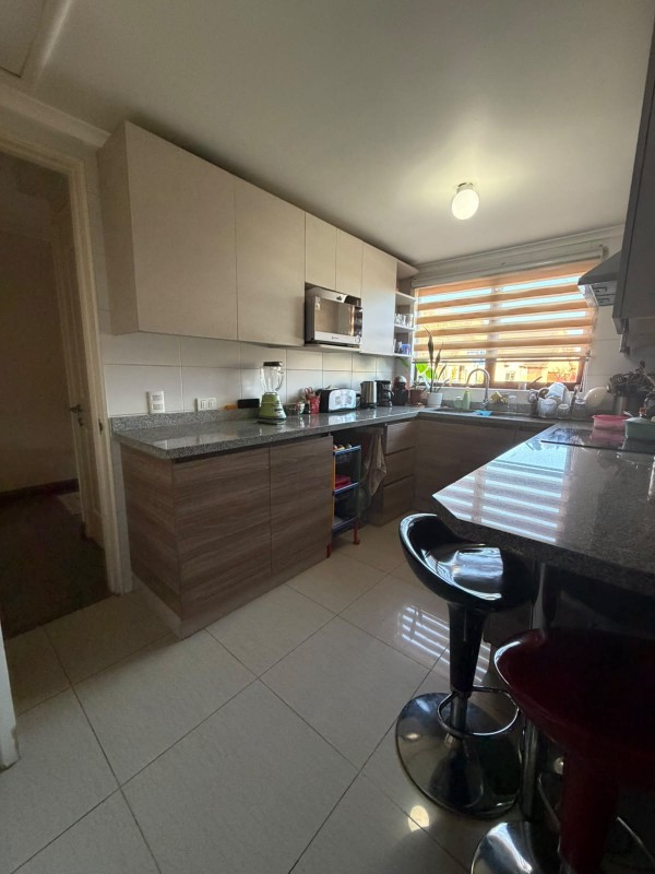 Casa en Venta en Barrio los Maderos Con Piscina y Quincho