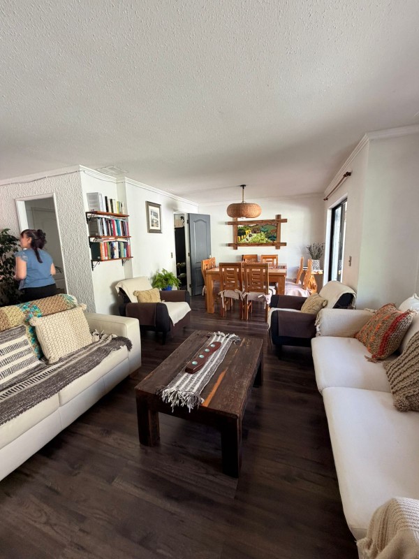 Vendemos Casa Remodelada en Villa Barcelona
