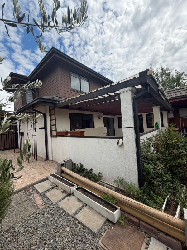 Vendemos Casa Remodelada en Villa Barcelona