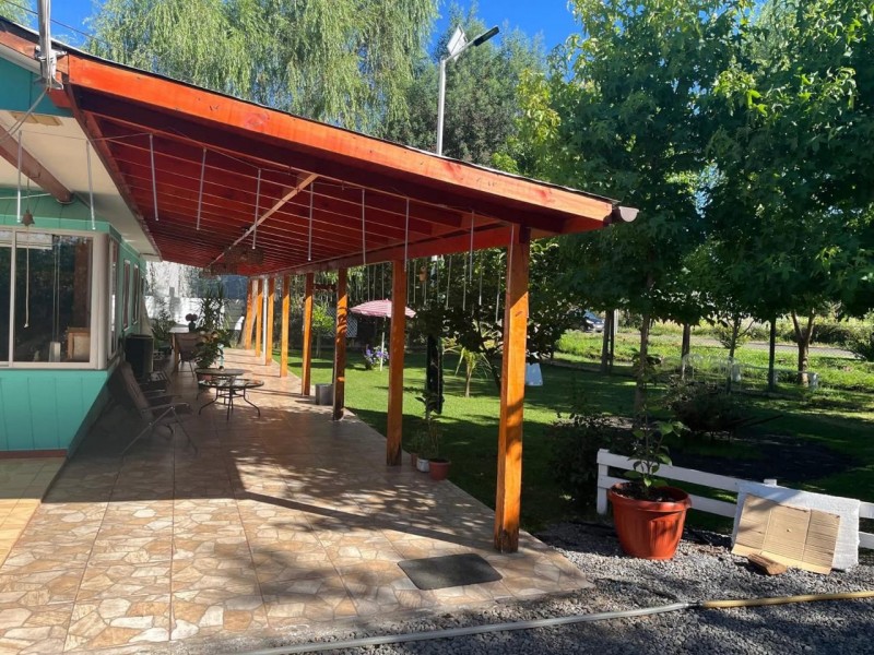 Casa de Campo Ubicada en Hermosa Parcela San Carlos