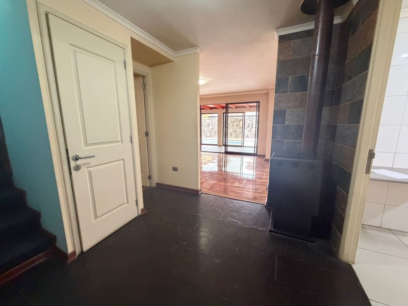 1. Se Vende Casa Con Piscina y Quincho en Quilamapu