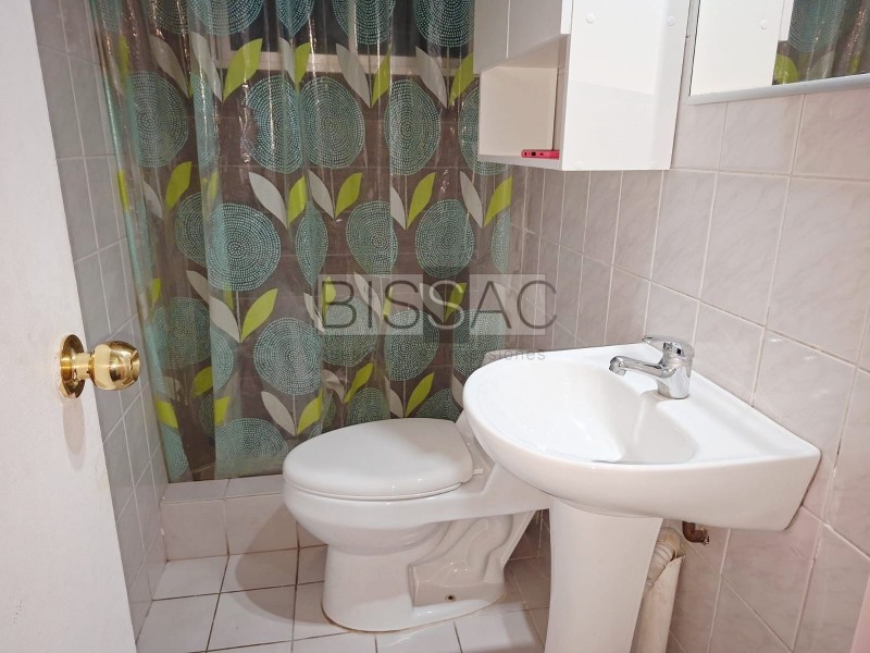 Arriendo Amplio Departamento en Condominio Milled Ii.